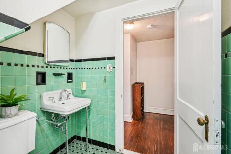 644 Parkway Avenue Ewing NJ 08618