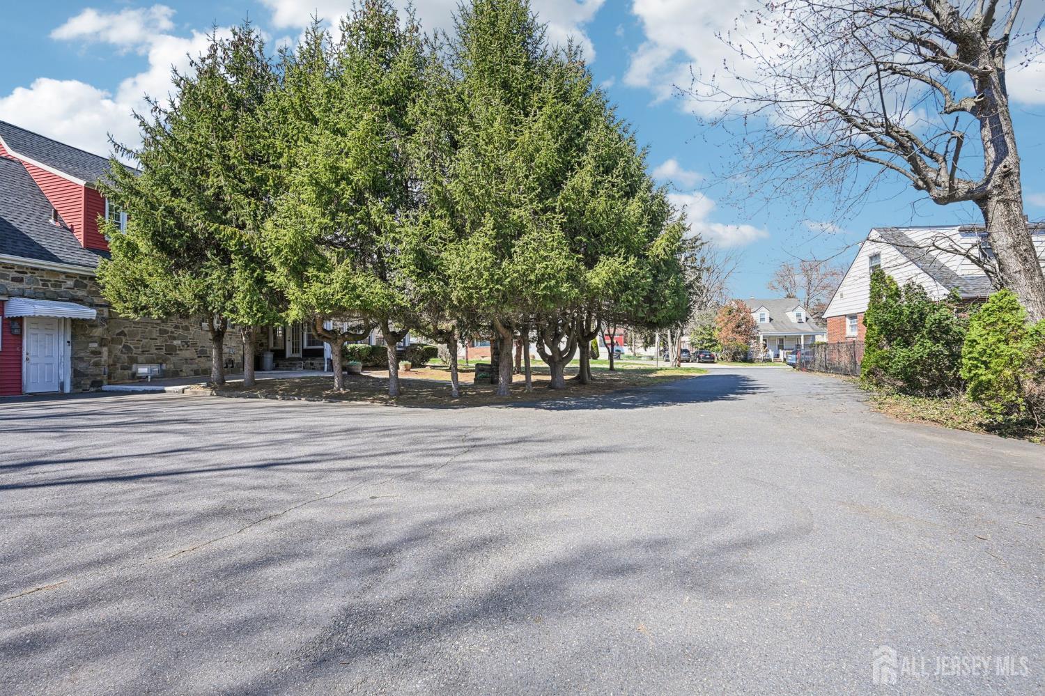 644 Parkway Avenue Ewing NJ 08618