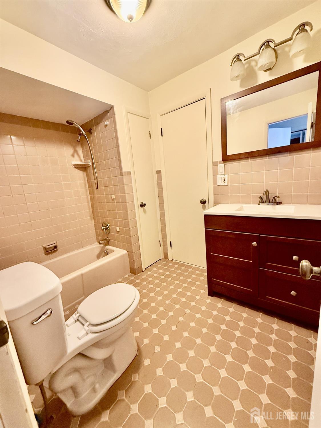 150 Karrville Road Mansfield NJ 07865