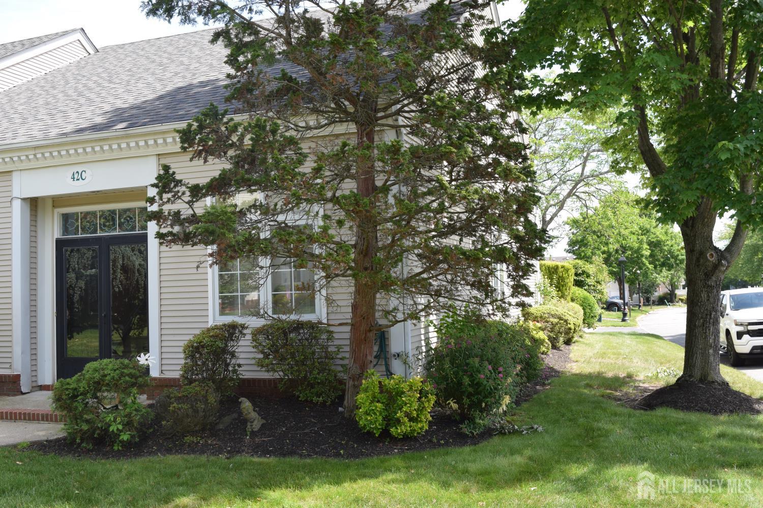 42 Rutland Lane Monroe NJ 08831