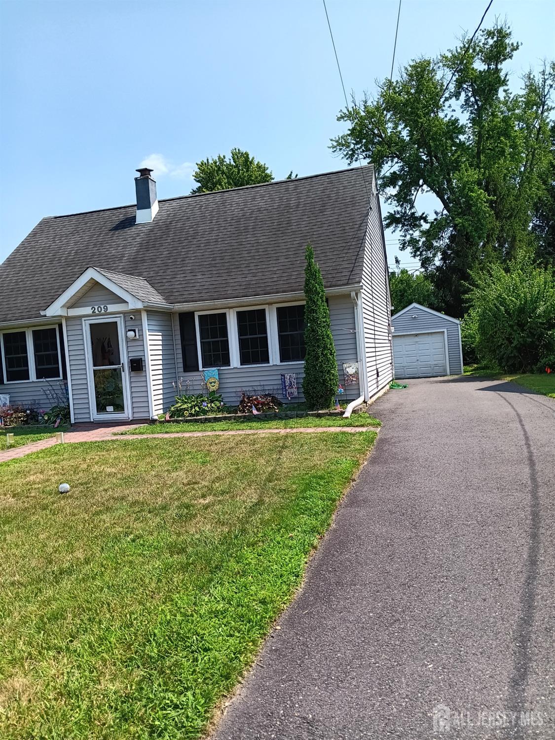 209 Eaton Avenue Trenton NJ 08619