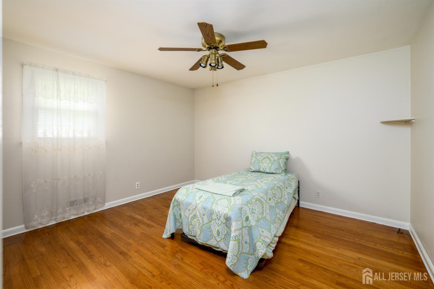 136 Roberts Avenue Piscataway NJ 08854