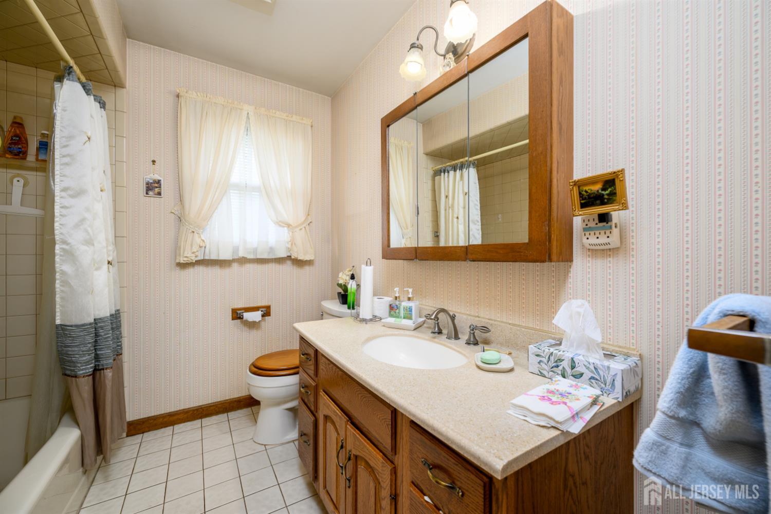136 Roberts Avenue Piscataway NJ 08854