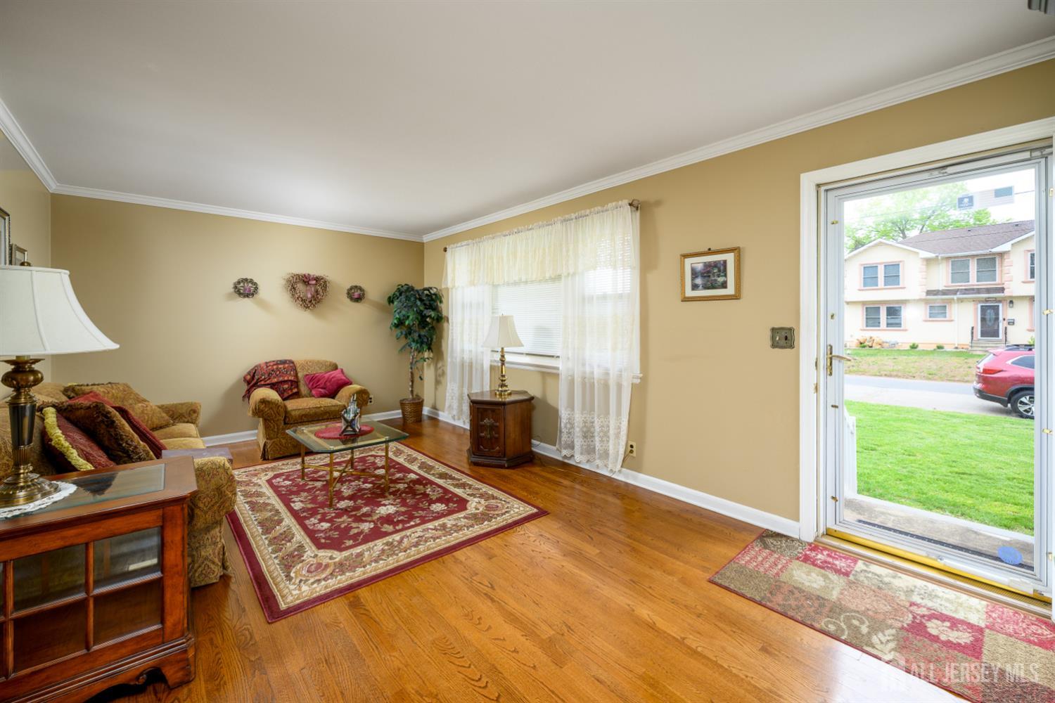 136 Roberts Avenue Piscataway NJ 08854