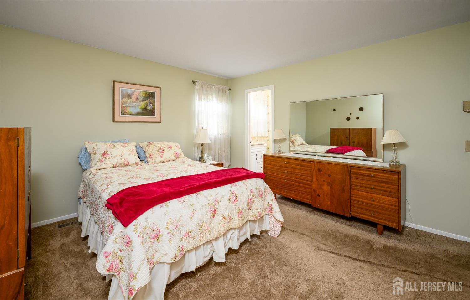 136 Roberts Avenue Piscataway NJ 08854