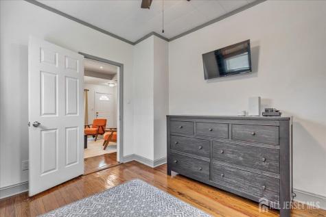 613 Maplewood Avenue Roselle Park NJ 07204