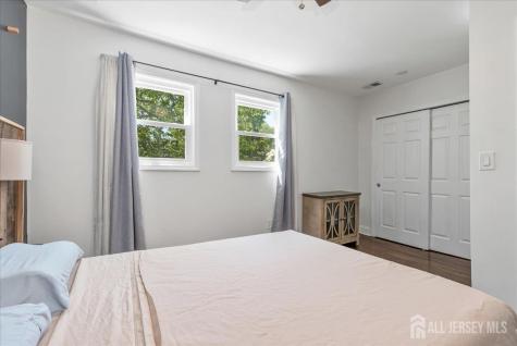 613 Maplewood Avenue Roselle Park NJ 07204