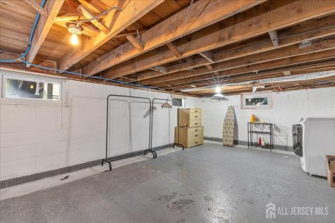 613 Maplewood Avenue Roselle Park NJ 07204
