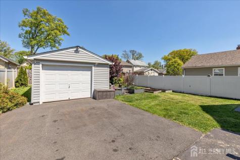 613 Maplewood Avenue Roselle Park NJ 07204