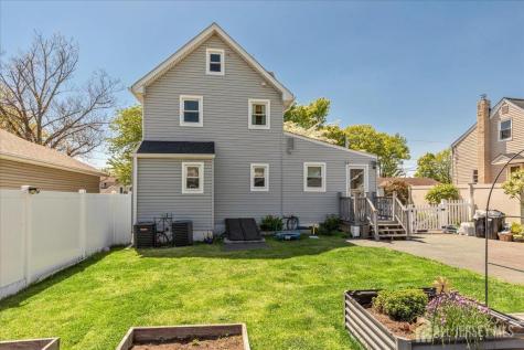 613 Maplewood Avenue Roselle Park NJ 07204