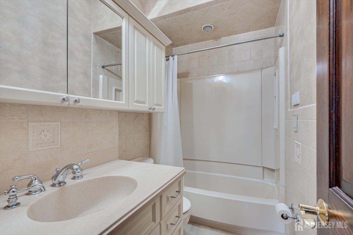 1453 Tooz Place South Plainfield NJ 07080