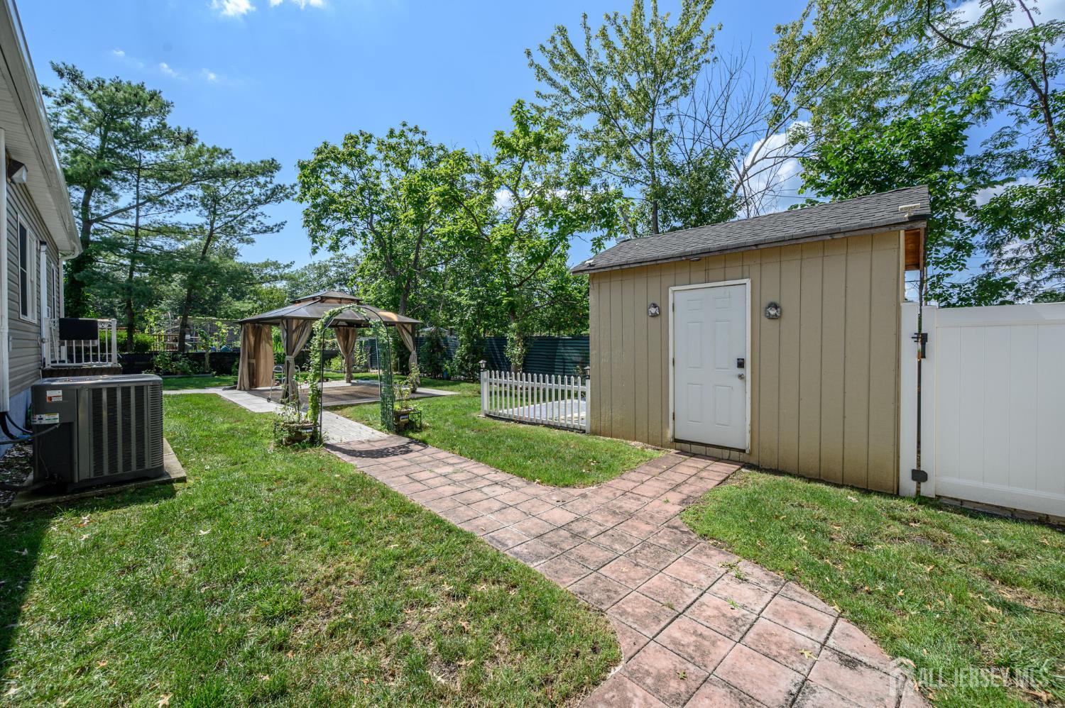 11 Brook Road South Brunswick NJ 08824