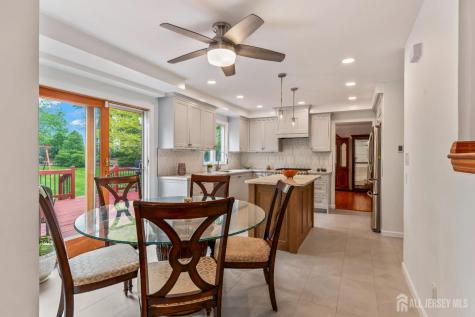 19 Aspen Circle Edison NJ 08820