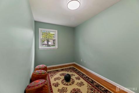 19 Aspen Circle Edison NJ 08820