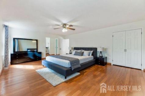 19 Aspen Circle Edison NJ 08820