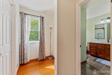 19 Aspen Circle Edison NJ 08820