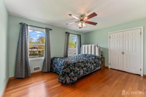 19 Aspen Circle Edison NJ 08820