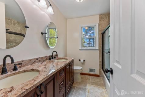 19 Aspen Circle Edison NJ 08820