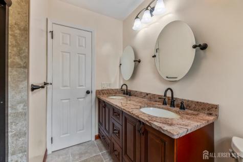 19 Aspen Circle Edison NJ 08820