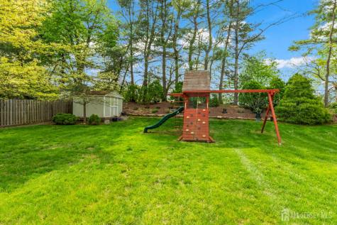 19 Aspen Circle Edison NJ 08820