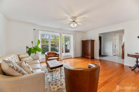19 Aspen Circle Edison NJ 08820