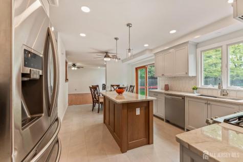 19 Aspen Circle Edison NJ 08820
