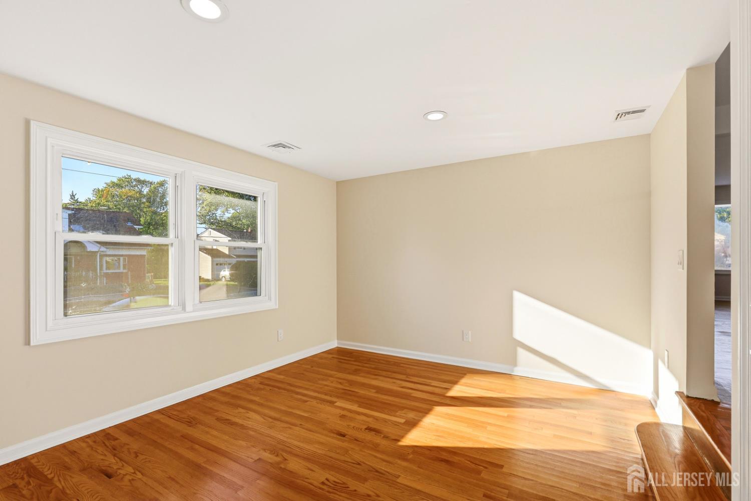 45 N Laurel Avenue N Iselin NJ 08830