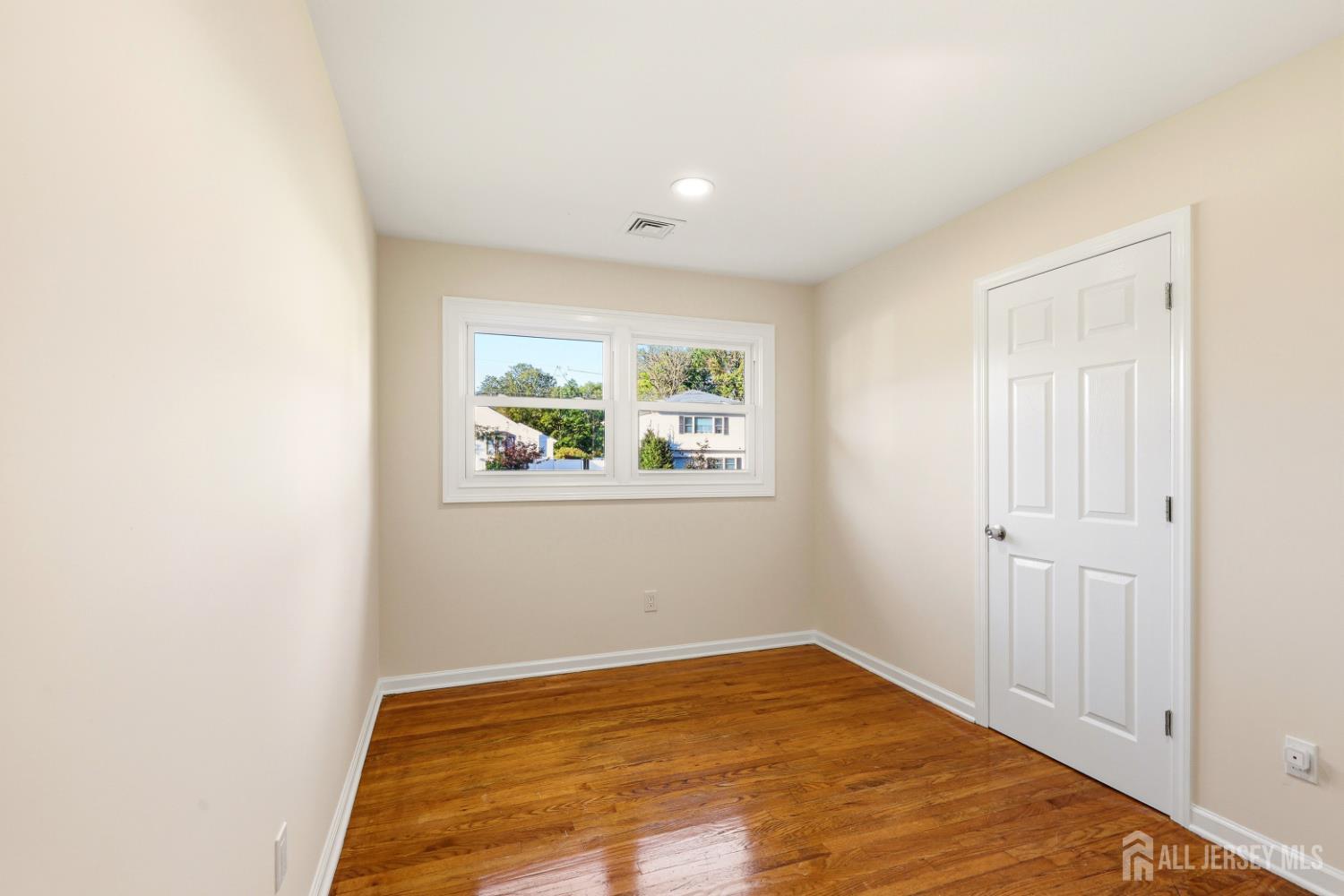 45 N Laurel Avenue N Iselin NJ 08830