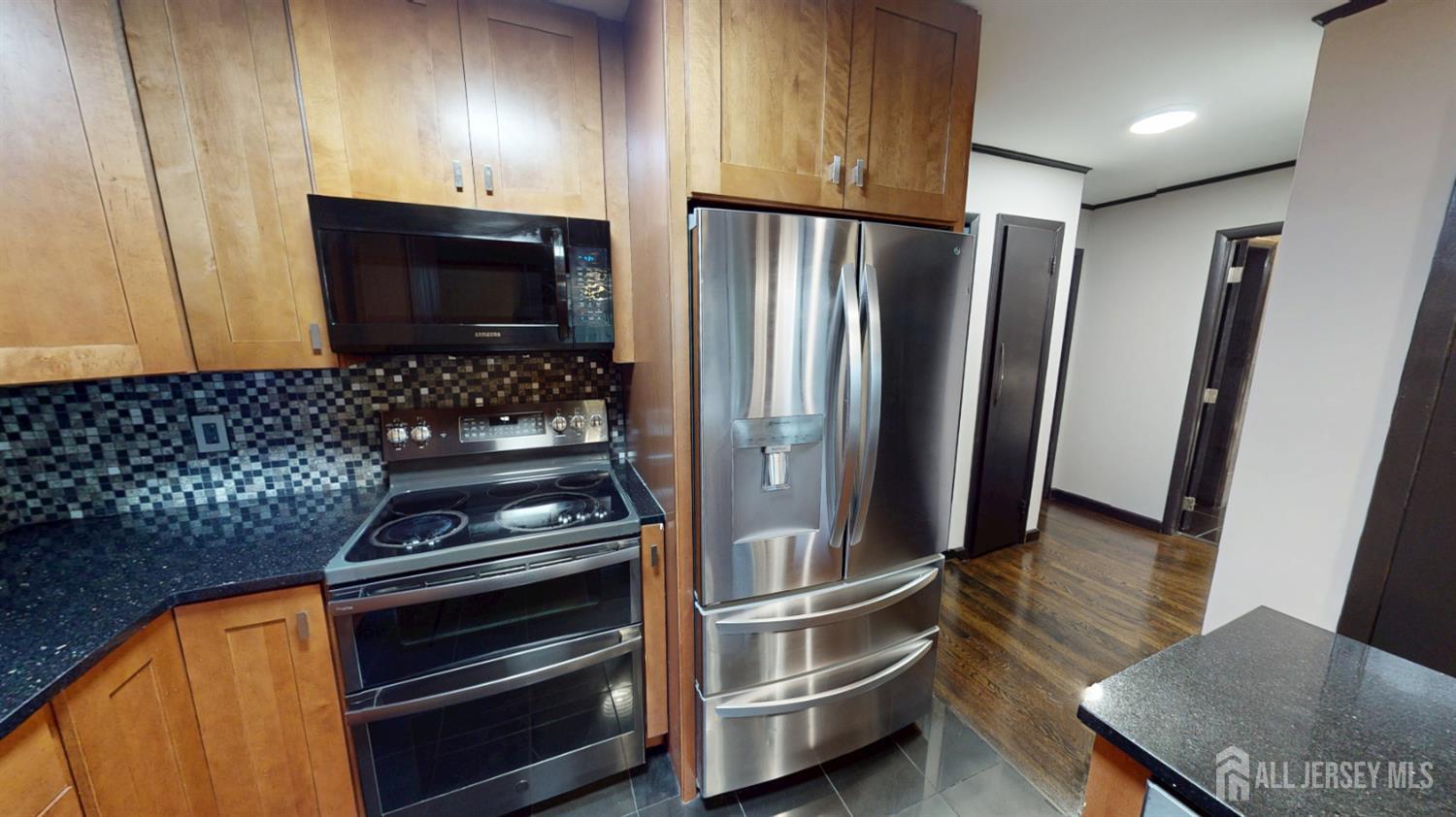 254 Schussler Street Sayreville NJ 08879