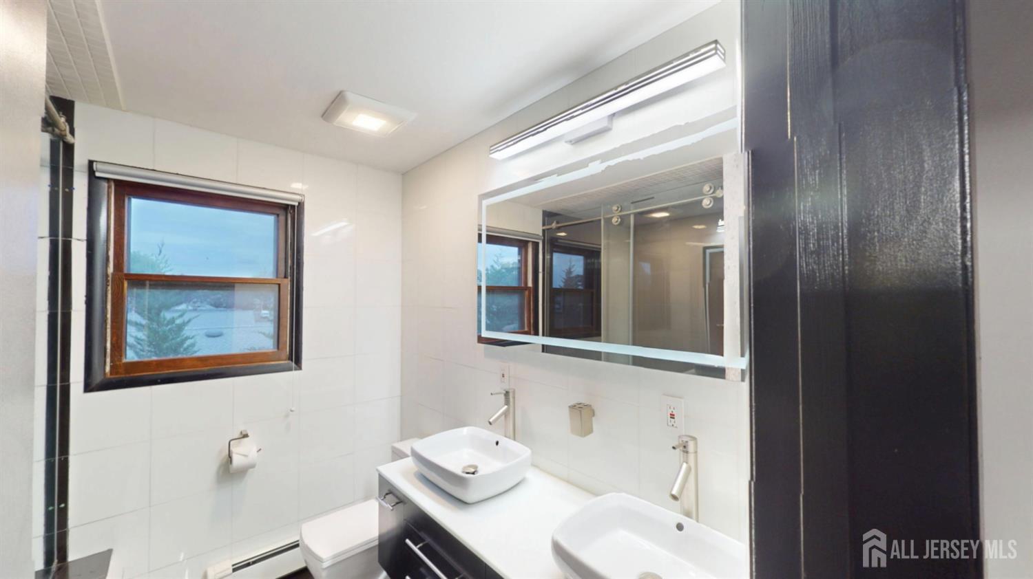 254 Schussler Street Sayreville NJ 08879