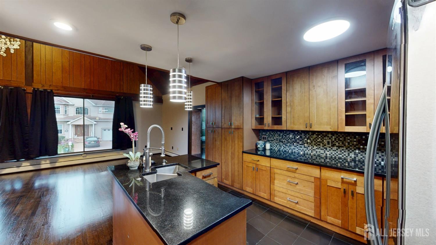 254 Schussler Street Sayreville NJ 08879