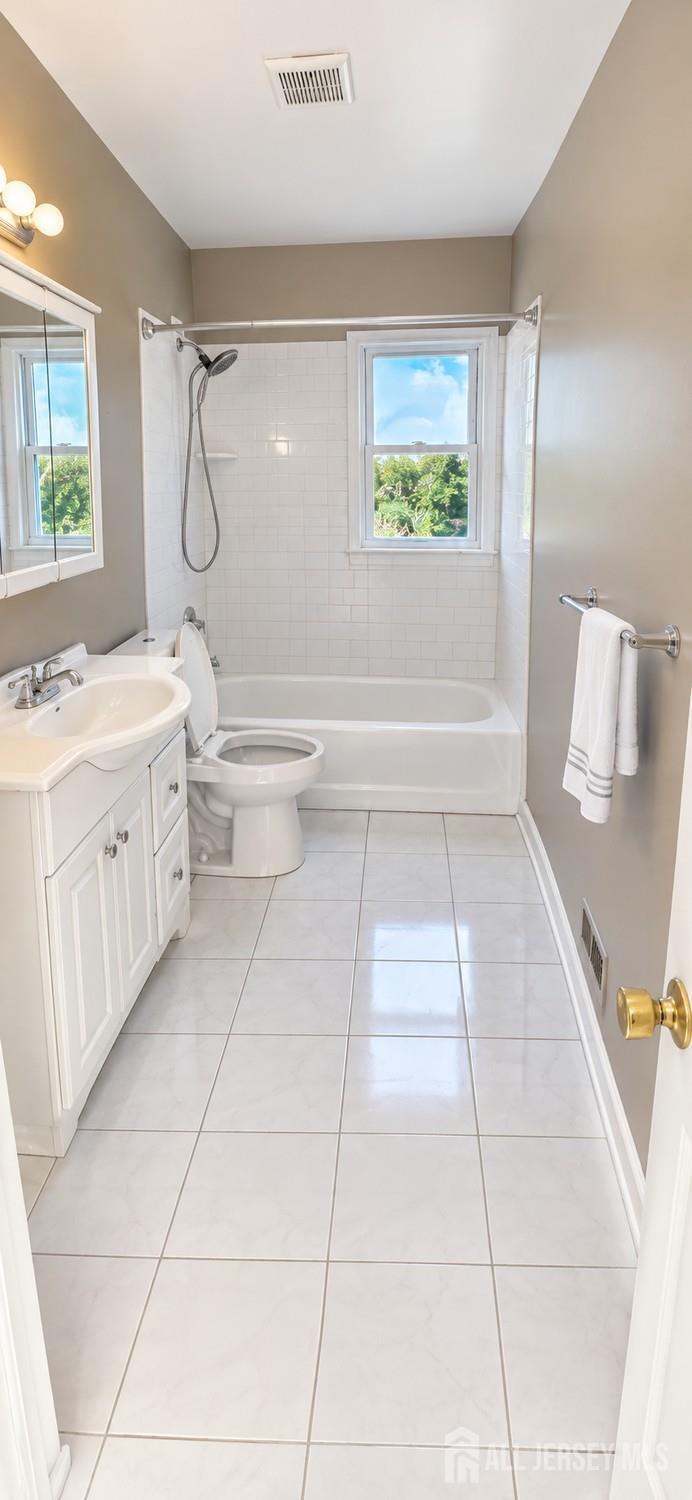 12 Arno Street Oakhurst NJ 07755