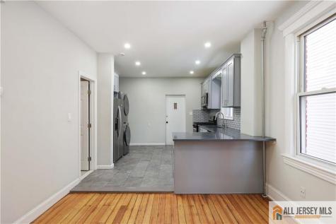 344 Market Street Perth Amboy NJ 08861