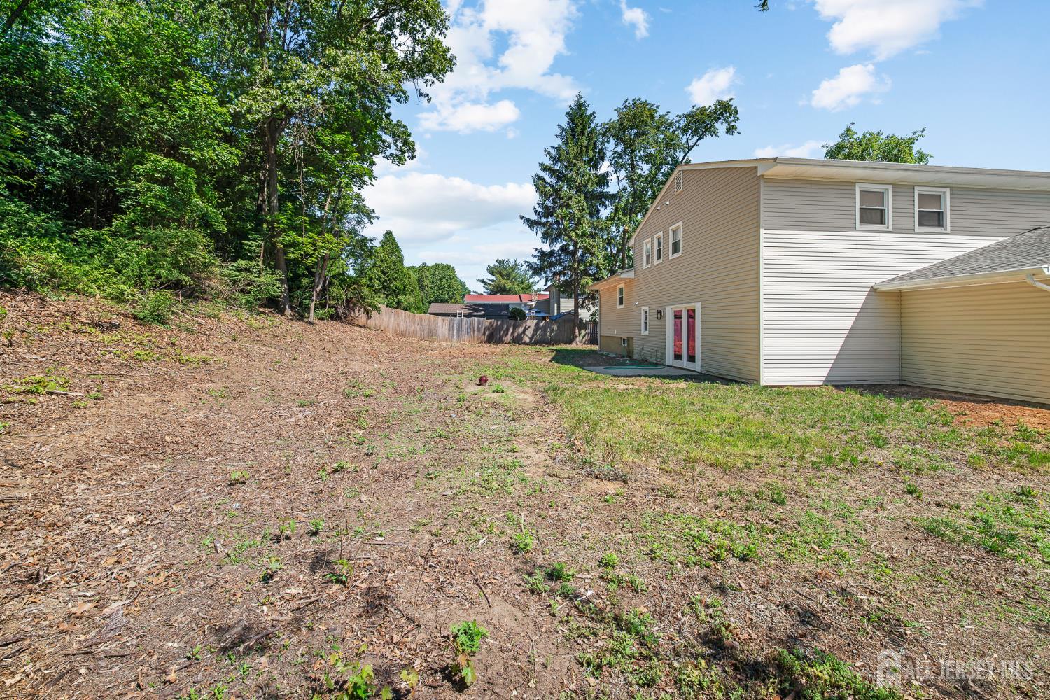 41 Oakwood Drive Sayreville NJ 08859