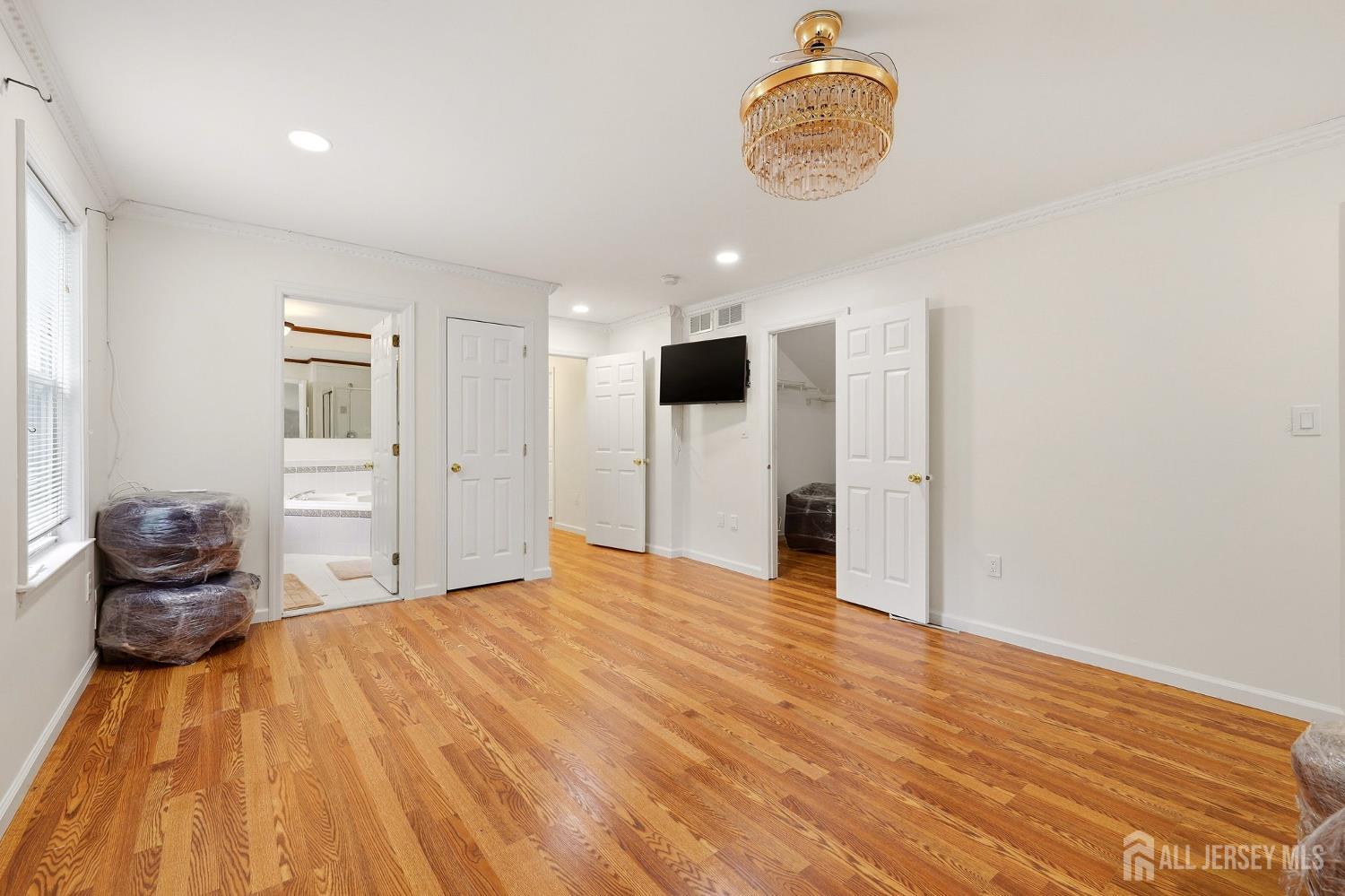 13 Kimball Drive Sayreville NJ 08872