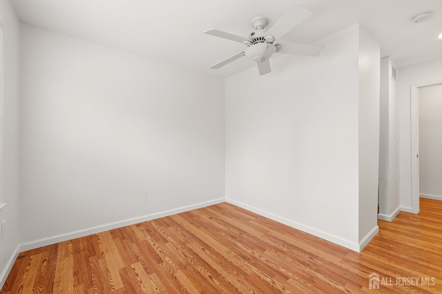 13 Kimball Drive Sayreville NJ 08872