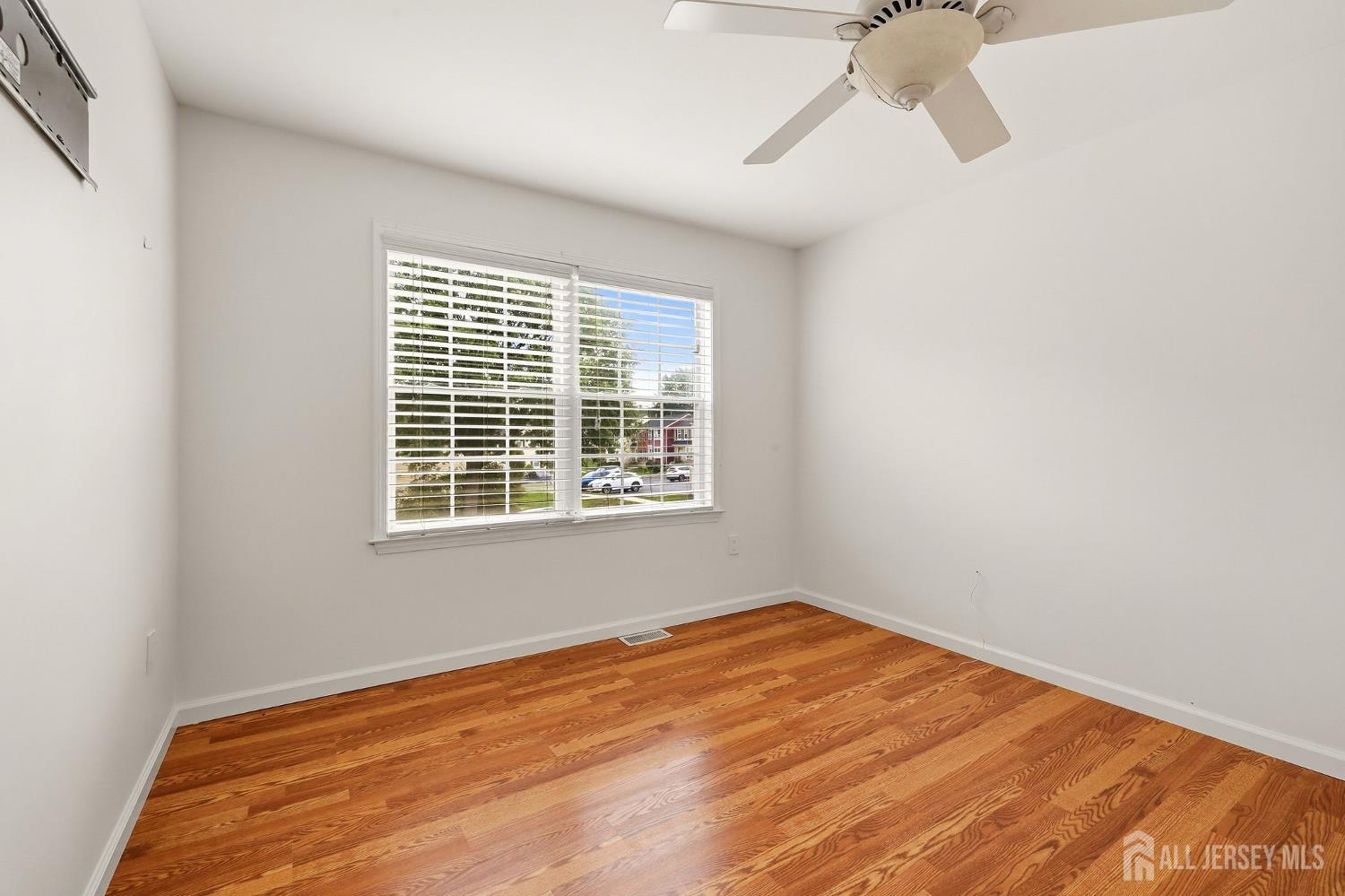 13 Kimball Drive Sayreville NJ 08872
