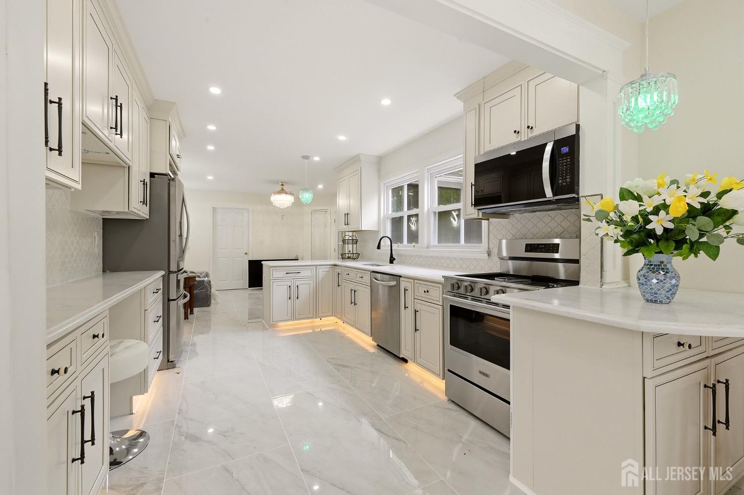 13 Kimball Drive Sayreville NJ 08872