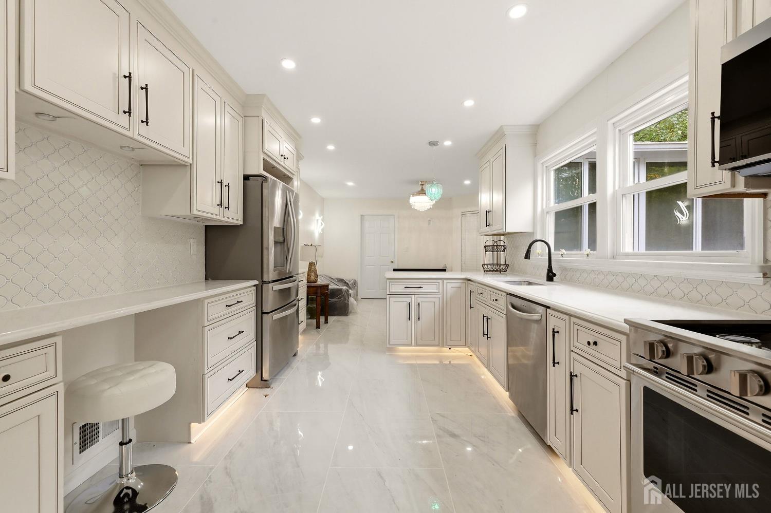 13 Kimball Drive Sayreville NJ 08872