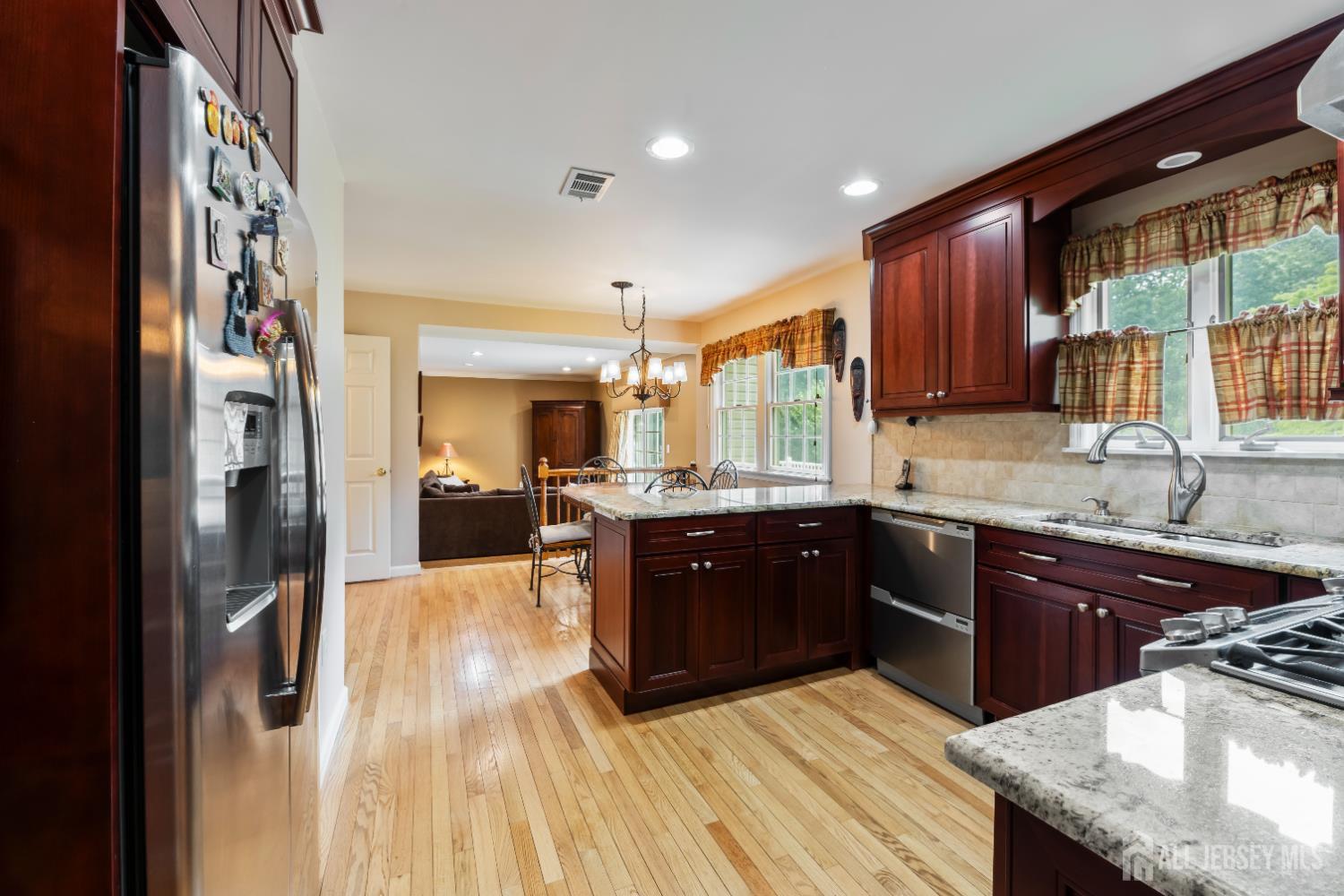 9 Van Arsdale Court East Brunswick NJ 08816