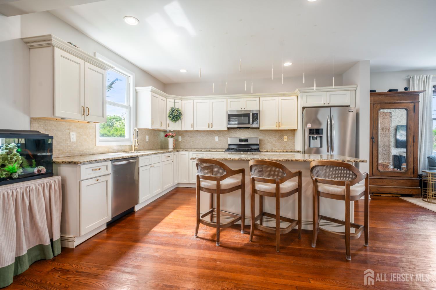 24 Dartmouth Street Edison NJ 08837