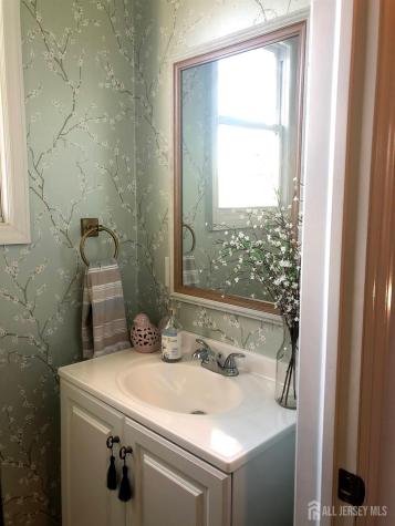 24 Dartmouth Street Edison NJ 08837