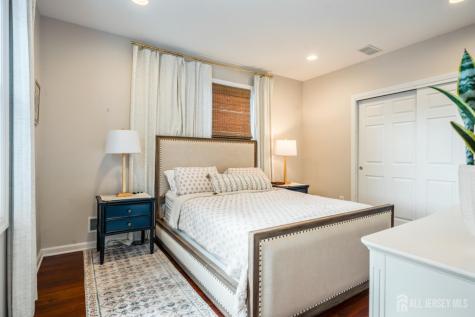 24 Dartmouth Street Edison NJ 08837