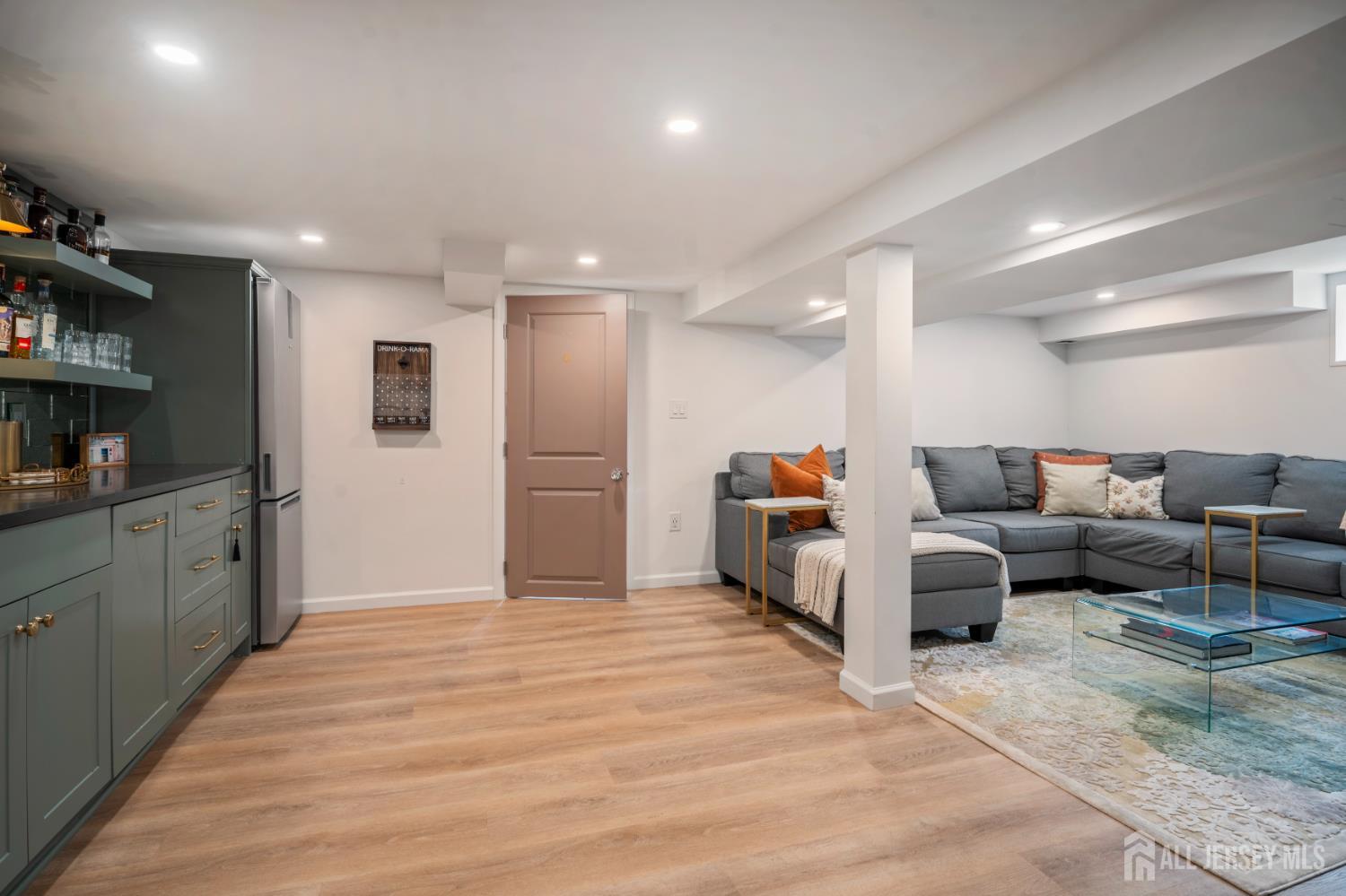 24 Dartmouth Street Edison NJ 08837