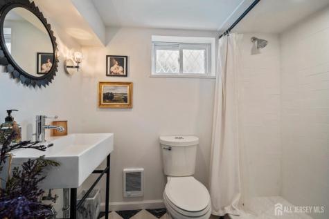 24 Dartmouth Street Edison NJ 08837