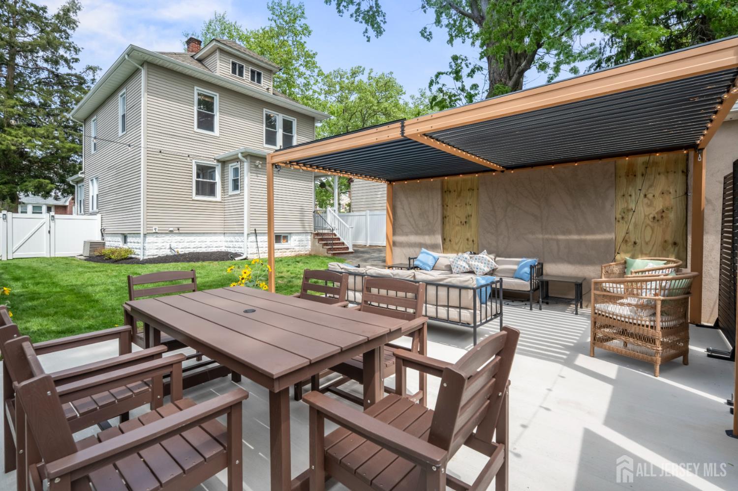 24 Dartmouth Street Edison NJ 08837