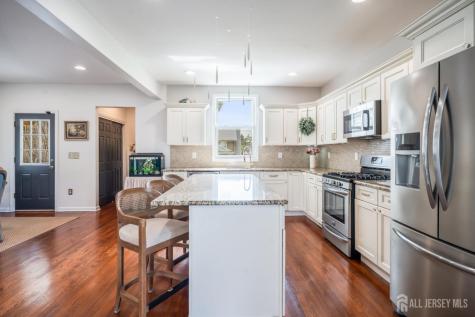 24 Dartmouth Street Edison NJ 08837
