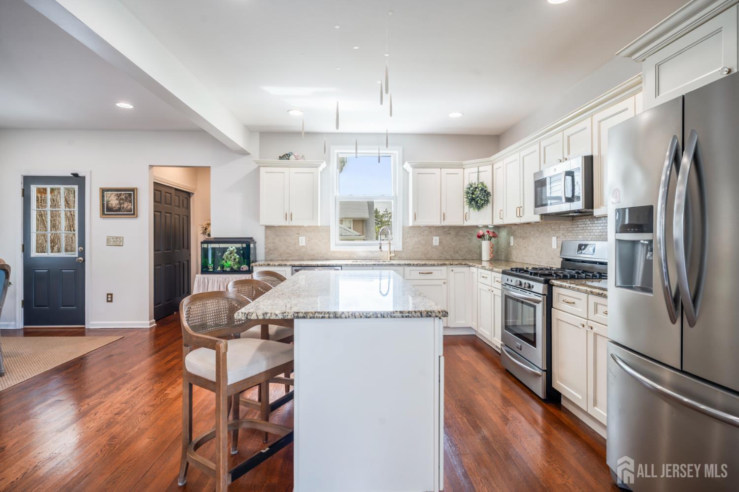24 Dartmouth Street Edison NJ 08837