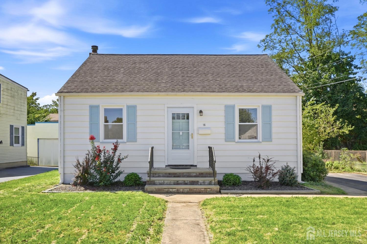 16 Eisenhower Avenue Spotswood NJ 08884