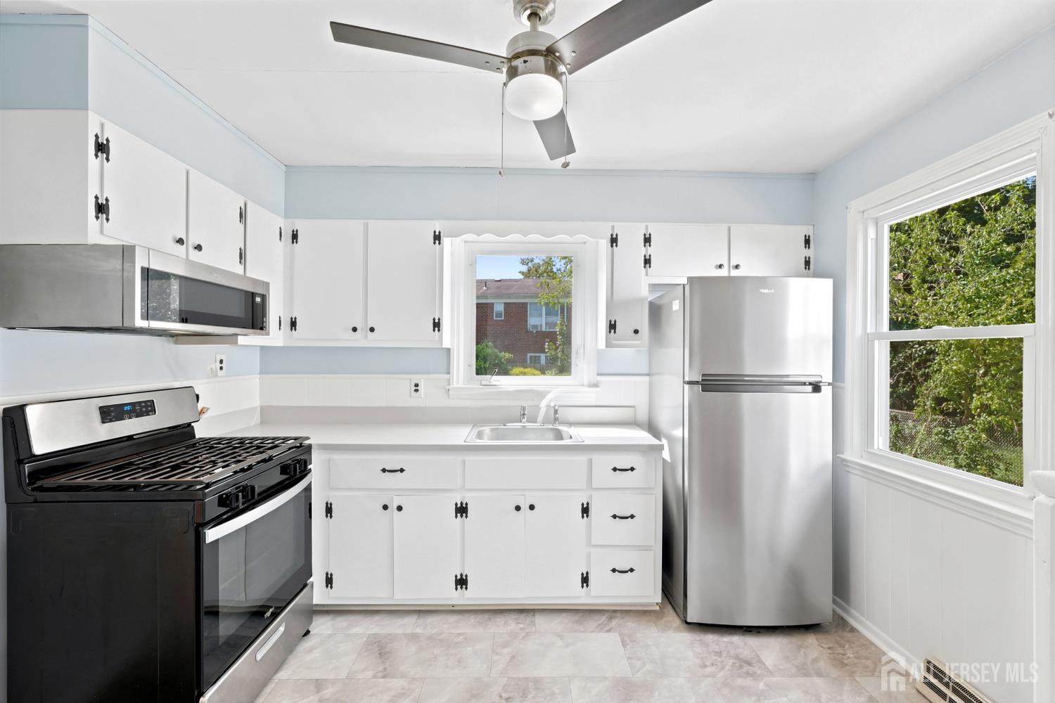 16 Eisenhower Avenue Spotswood NJ 08884
